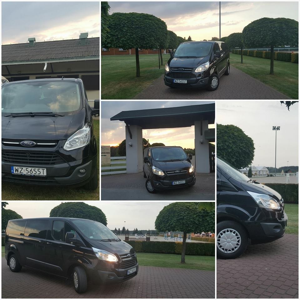 Czarny Ford Transit z Warszawy, sfotografowany z różnych perspektyw na tle zadbanego terenu z kulistymi drzewami i budynkami w tle, prezentujący usługi transportowe.