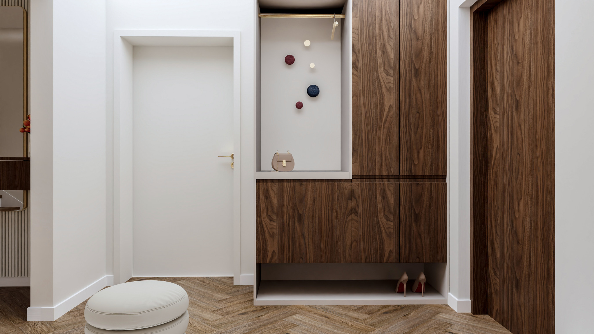 Nowoczesny przedpokój z drewnianą zabudową szafy, okrągłym pufem i parkietem ułożonym w jodełkę; na półce torebka, a pod nią para szpilek.