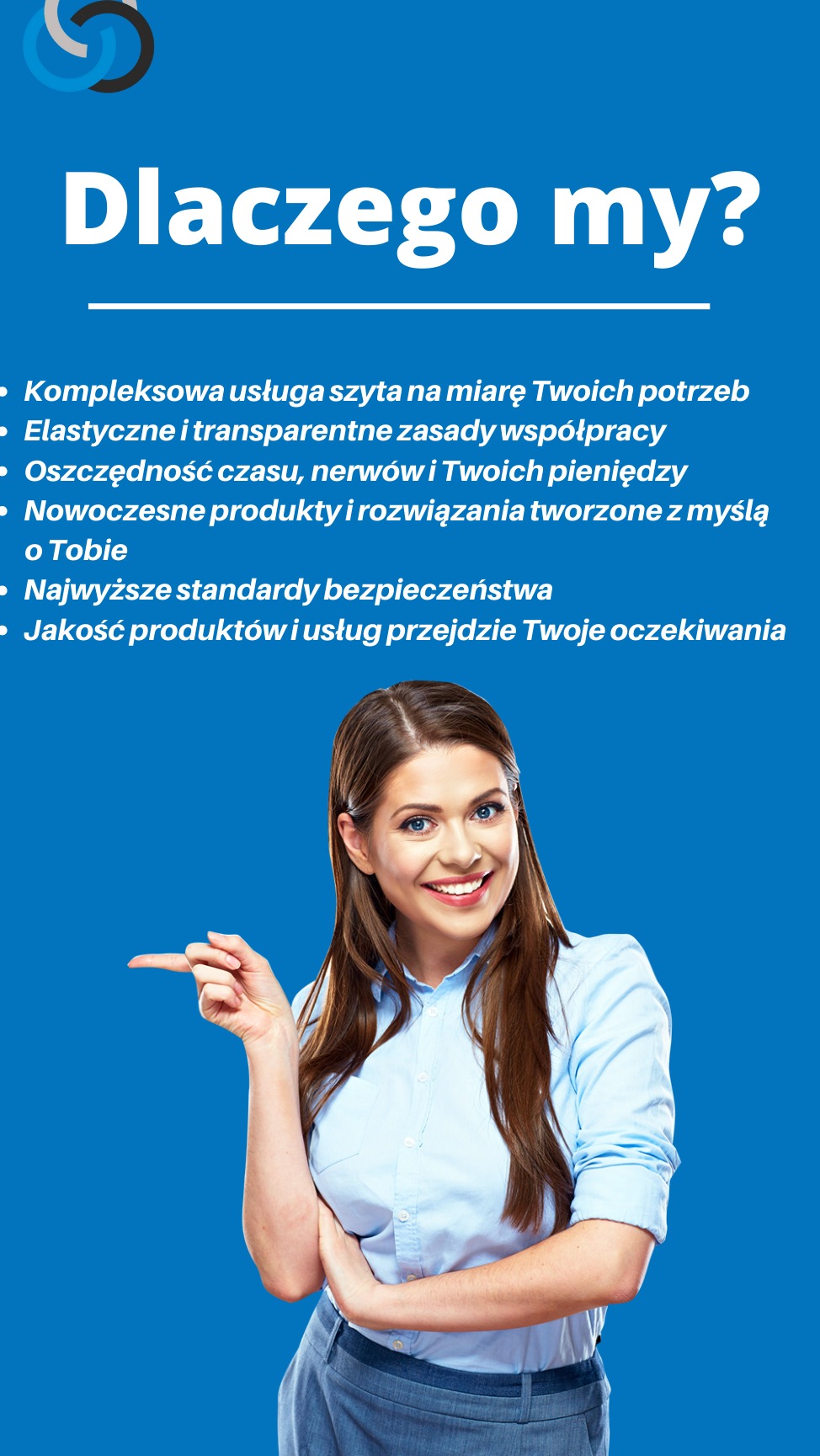 Uśmiechnięta kobieta w błękitnej koszuli na niebieskim tle prezentuje ofertę usług krawieckich, wskazując palcem na tekst o szyciu na miarę i bezpieczeństwie.