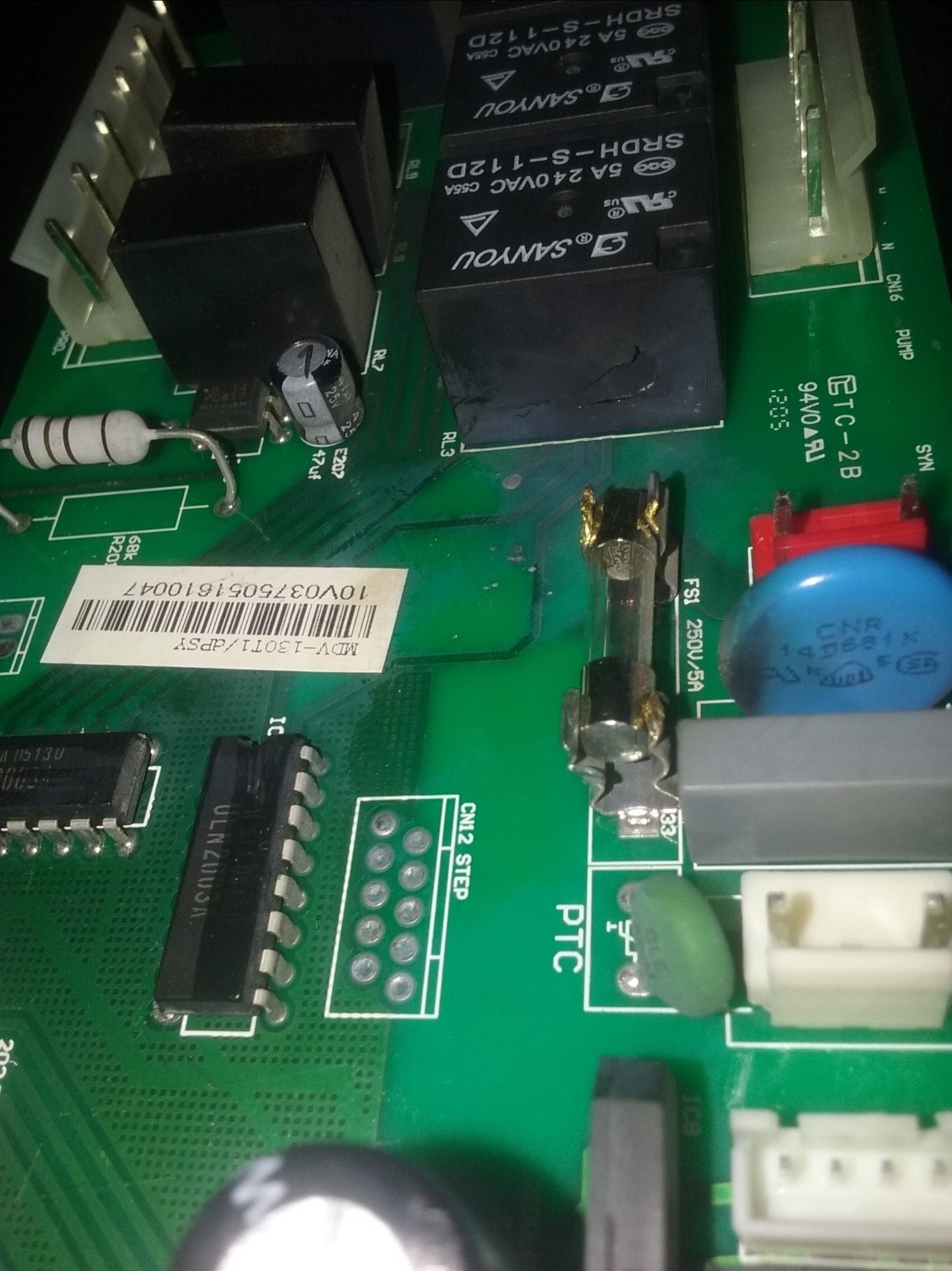 Wypalony przekaźnik płyty sterującej