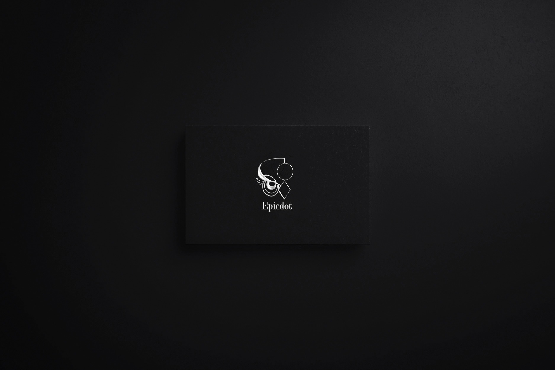 Czarna wizytówka z białym, abstrakcyjnym logo 'Epicdot' na ciemnym, matowym tle.