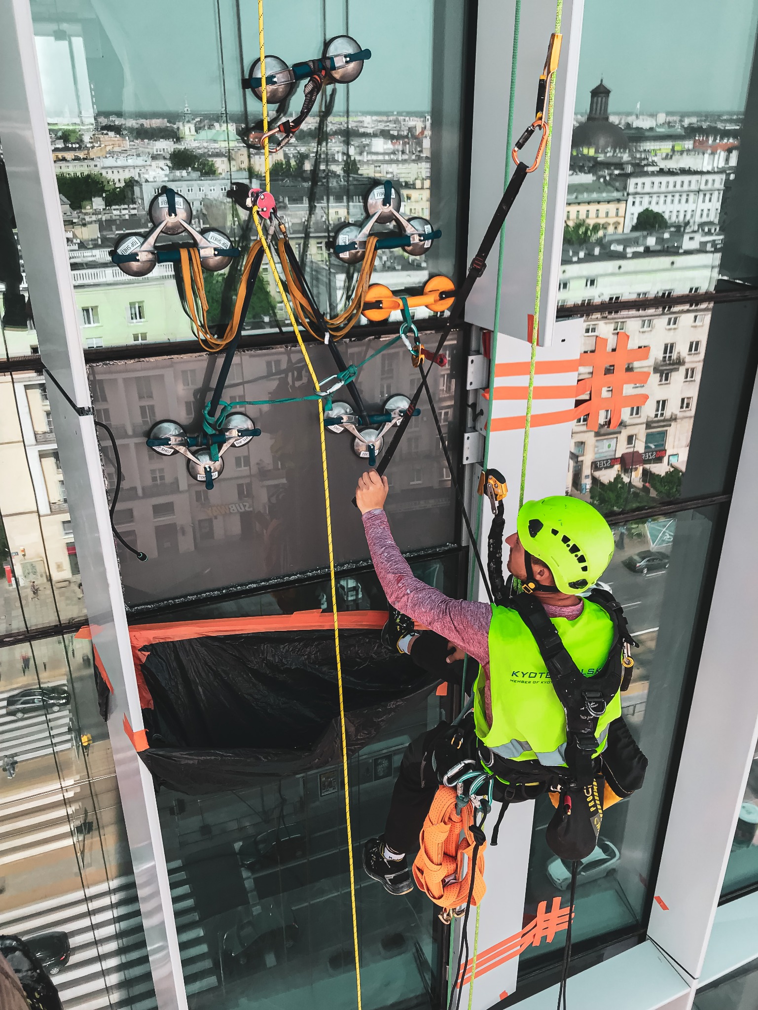 Central Point. Wymiana szyb.