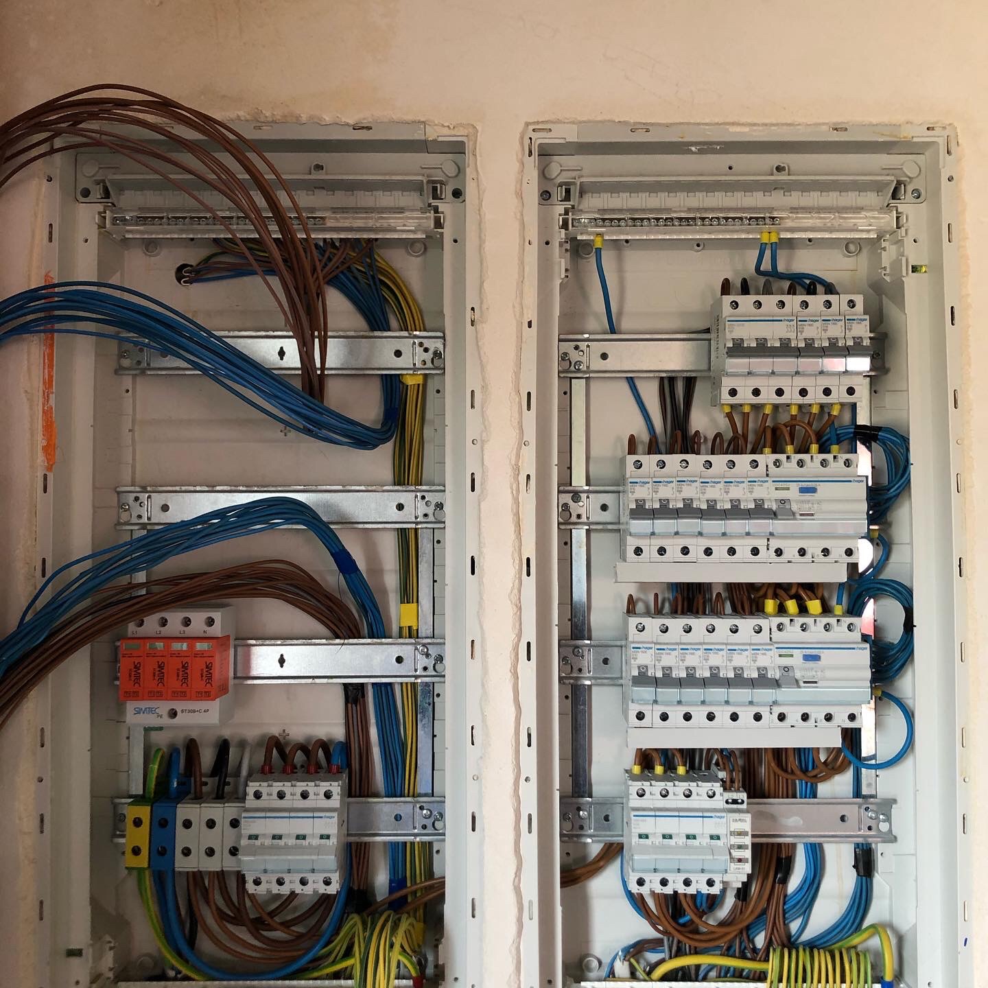 Rozdzielnica domowa 1/2 pracy