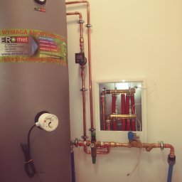 Ostatnio wykonany projekt w domu szkieletowym podłączenie CWU - cyrkulacja wody ciepłej, podłączenia wodno-kanalizacyjne oraz centralne ogrzewanie