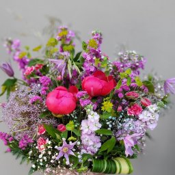Flowerbox z sezonowych kwiatów 