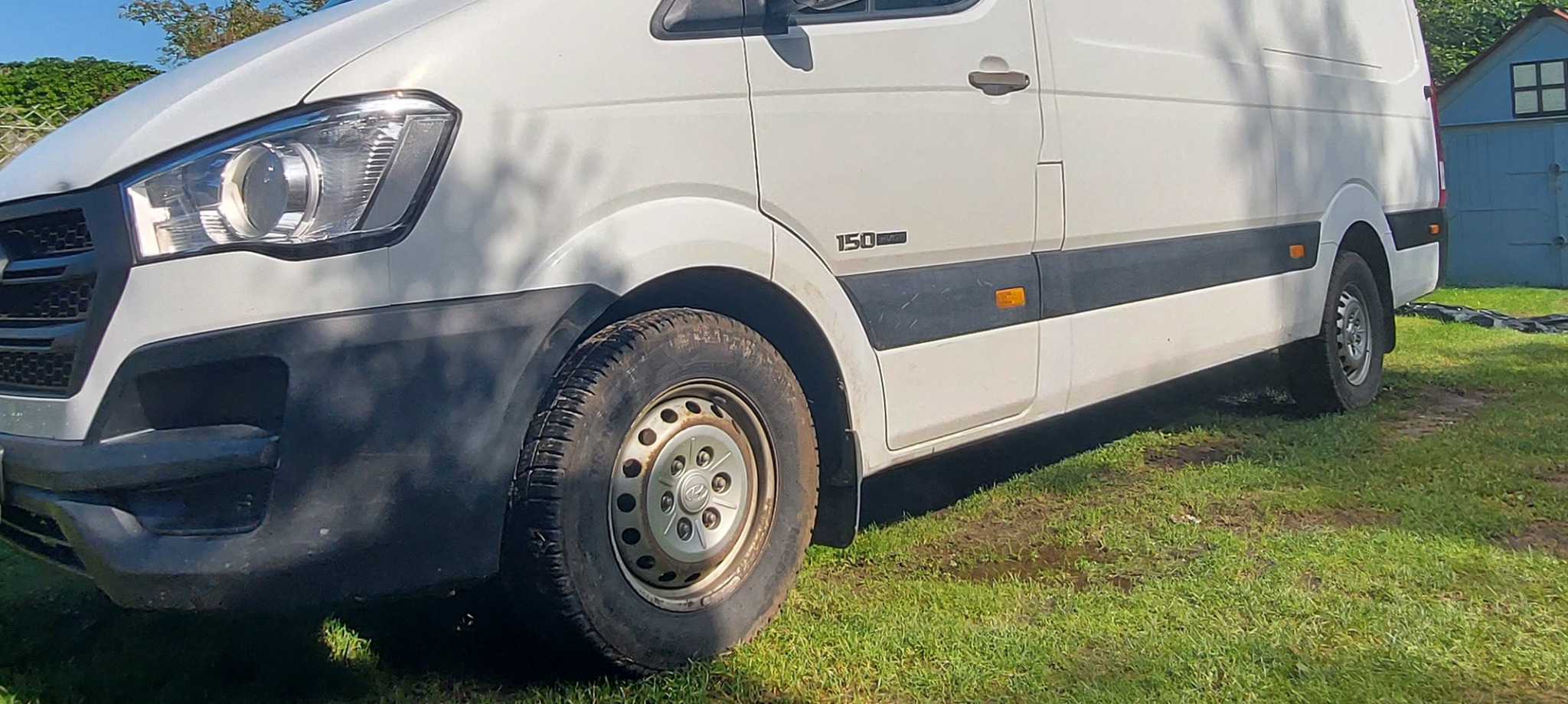 Auto dostawcze 3.5t typu (Blaszak)