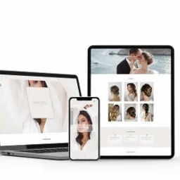 Prezentacja responsywnej strony internetowej na laptopie, smartfonie i tablecie, z widocznym portfolio fryzur ślubnych i wizerunkiem kobiety na stronie głównej.