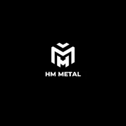 Białe logo HM Metal na czarnym tle, przedstawiające geometryczny sześciokąt z literami H i M wewnątrz.