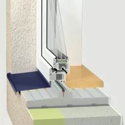 Przekrój poprzeczny okna z zamontowanymi parapetami: zewnętrznym, blaszany, granatowy, oraz wewnętrznym, drewnopodobnym. Widoczna warstwa izolacji i montaż. Prezentacja techniczna z Tarnowa.