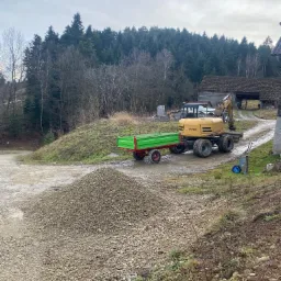 Utwardzenie z zagęszczeniem drogi dojazdowej