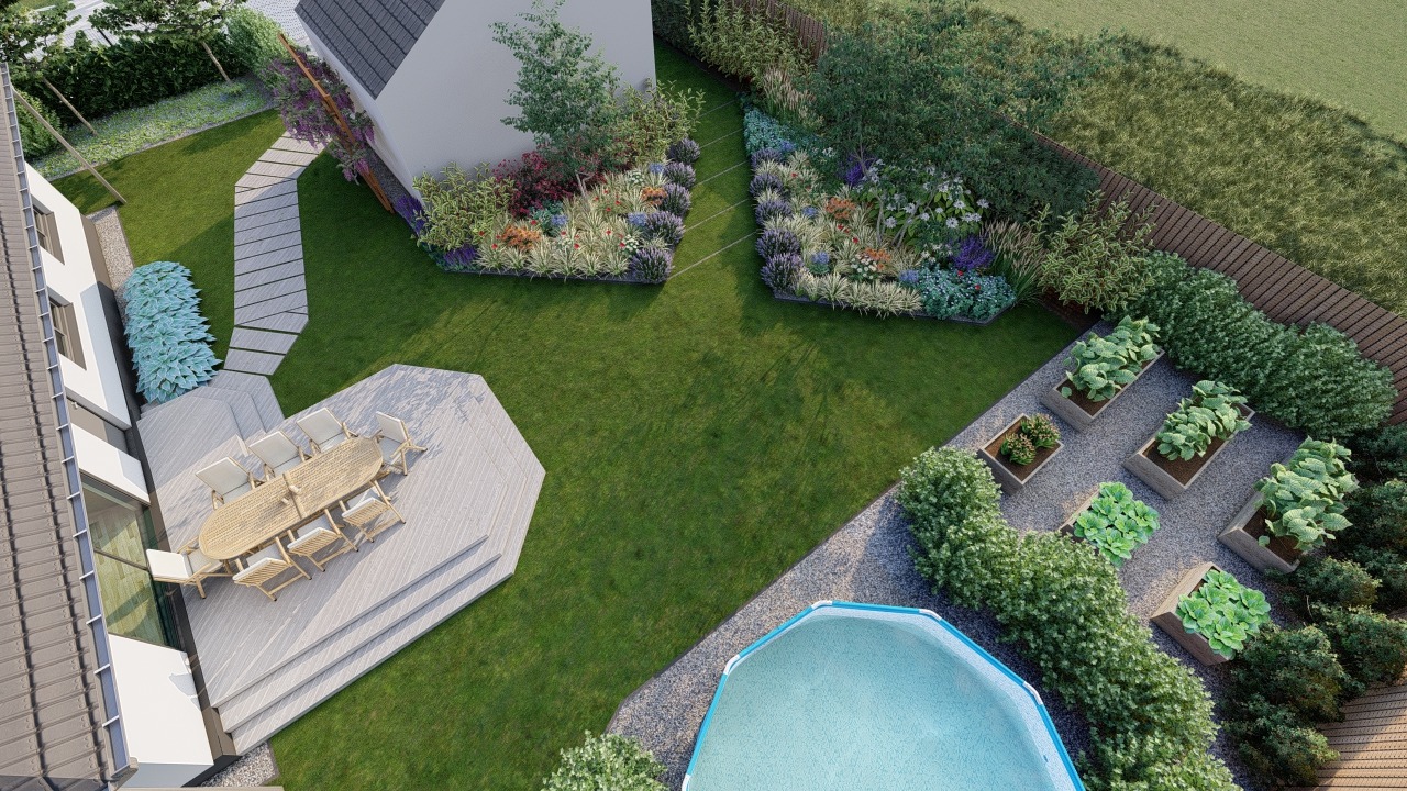 Widok z góry na zaprojektowany ogród z tarasem, basenem i grządkami warzywnymi. Ścieżka z płyt prowadzi przez trawnik. Bujna roślinność i staranne wykonanie.