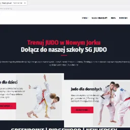 Zrzut ekranu dwujęzycznej strony internetowej nowojorskiego klubu sportowego Judo, z sekcjami dla dzieci i dorosłych, formularzem kontaktowym i blogiem.