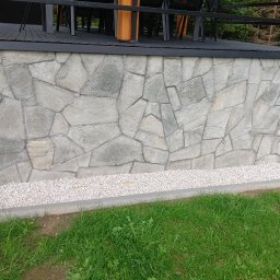 Prace z kamieniem naturalnym ,oblorzenie fundamentu.