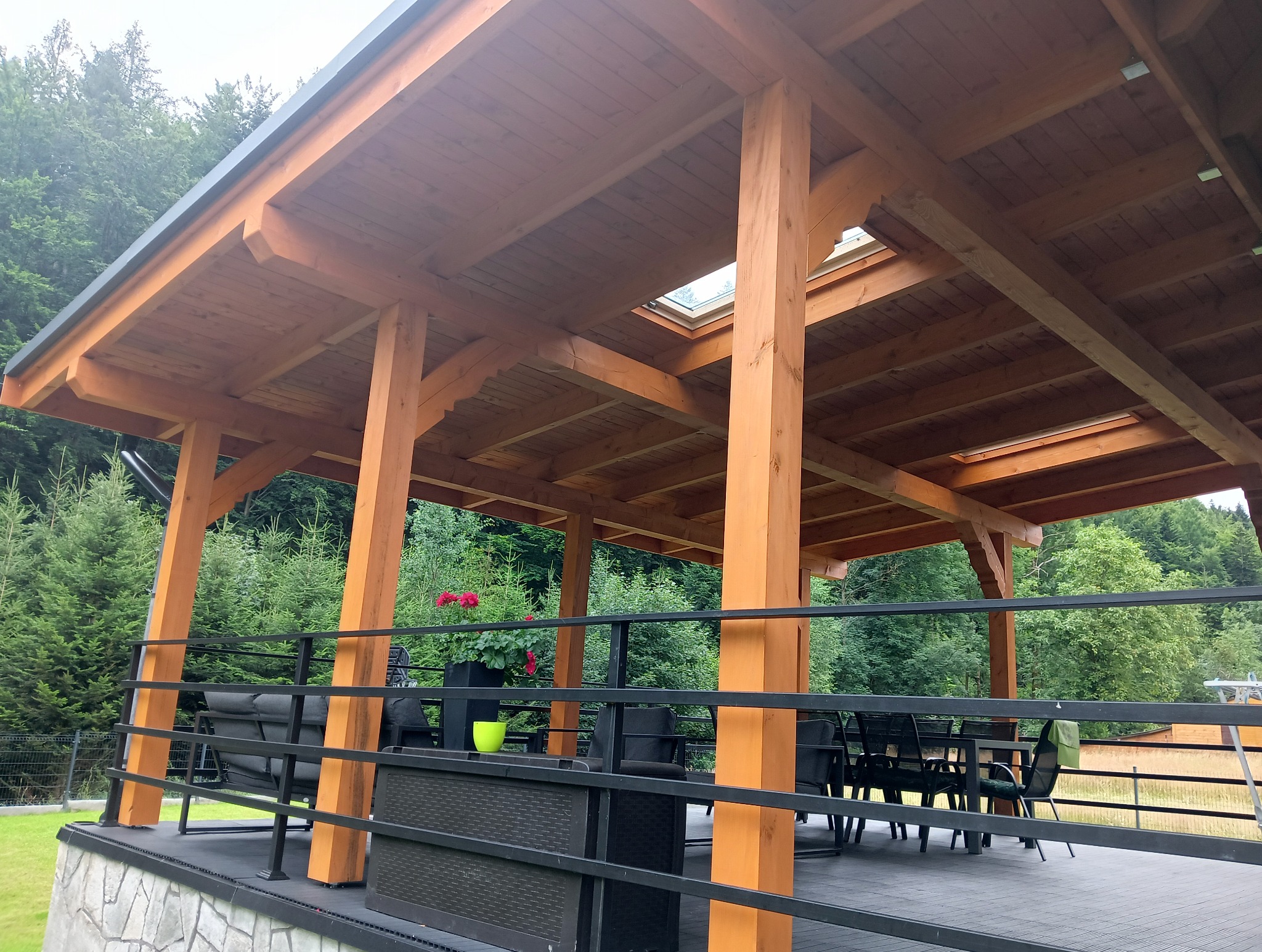 Zabudowa tarasu , konstrukcja z drewna świerkowego