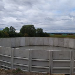 Zbiorniki prefabrykowane na : wode, gnojowicę , gnojówkę i poferment . od 122 m3 do 10 000 m3