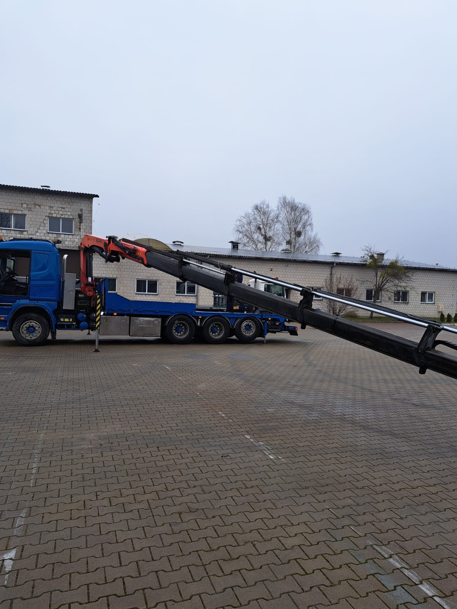 Transport Hds,kontenery,domki,laweta pojazdów ,koparek,maszyn do 13t