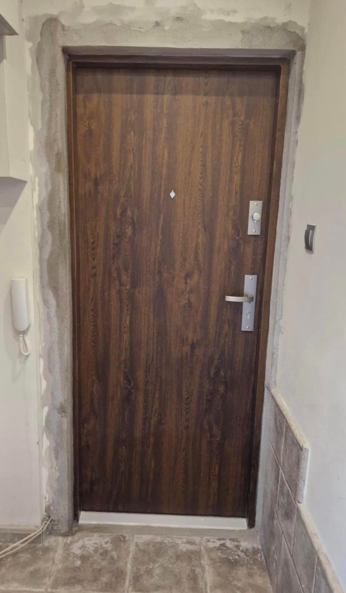 Wymiana Drzwi Zewnetrznych w Gliwicach o Doskonałej Akustyce i Ochronie Antywłamaniowej