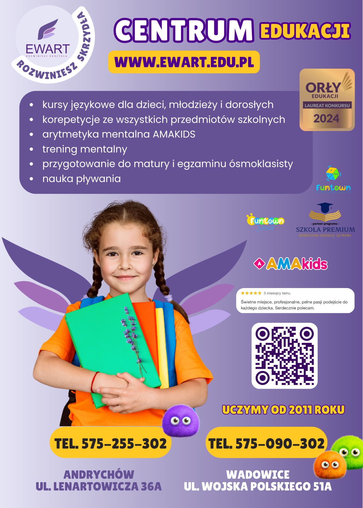 Uśmiechnięta dziewczynka z warkoczami trzymająca zielony, pomarańczowy i żółty podręcznik, na tle plakatu reklamującego centrum edukacji z kursami językowymi, korepetycjami i przygotowaniem do matury.