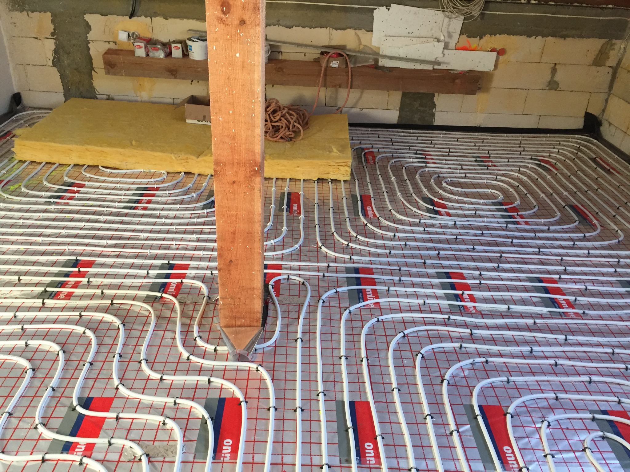 Montaż ogrzewania podłogowego w domu jednorodzinnym