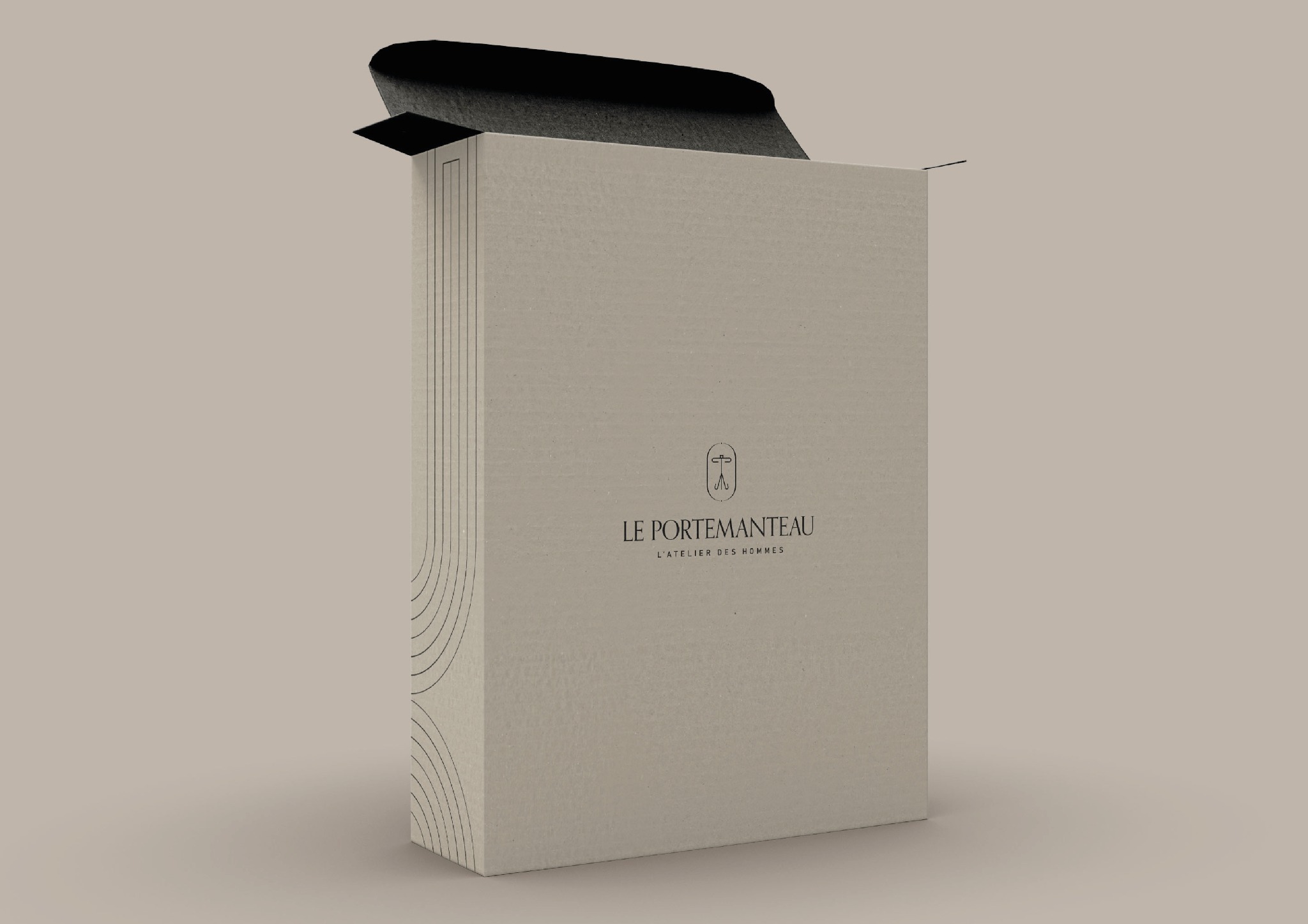 Otwarty, beżowy karton z logo 'Le Portemanteau' i graficznymi zdobieniami w postaci łuków. Minimalistyczny design opakowania produktu.