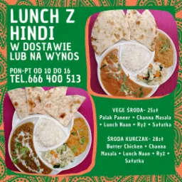 Dwa talerze z daniami kuchni indyjskiej: curry, ryż, sałatka i chlebki naan, ułożone na zielonym tle z dekoracyjnymi wzorami, obok tekstu informującego o ofercie lunchowej w dostawie.