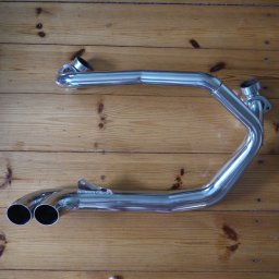 Laboratorium mechaniki motocyklowej Ewelina Beker - spawanie wydechów do motocykli