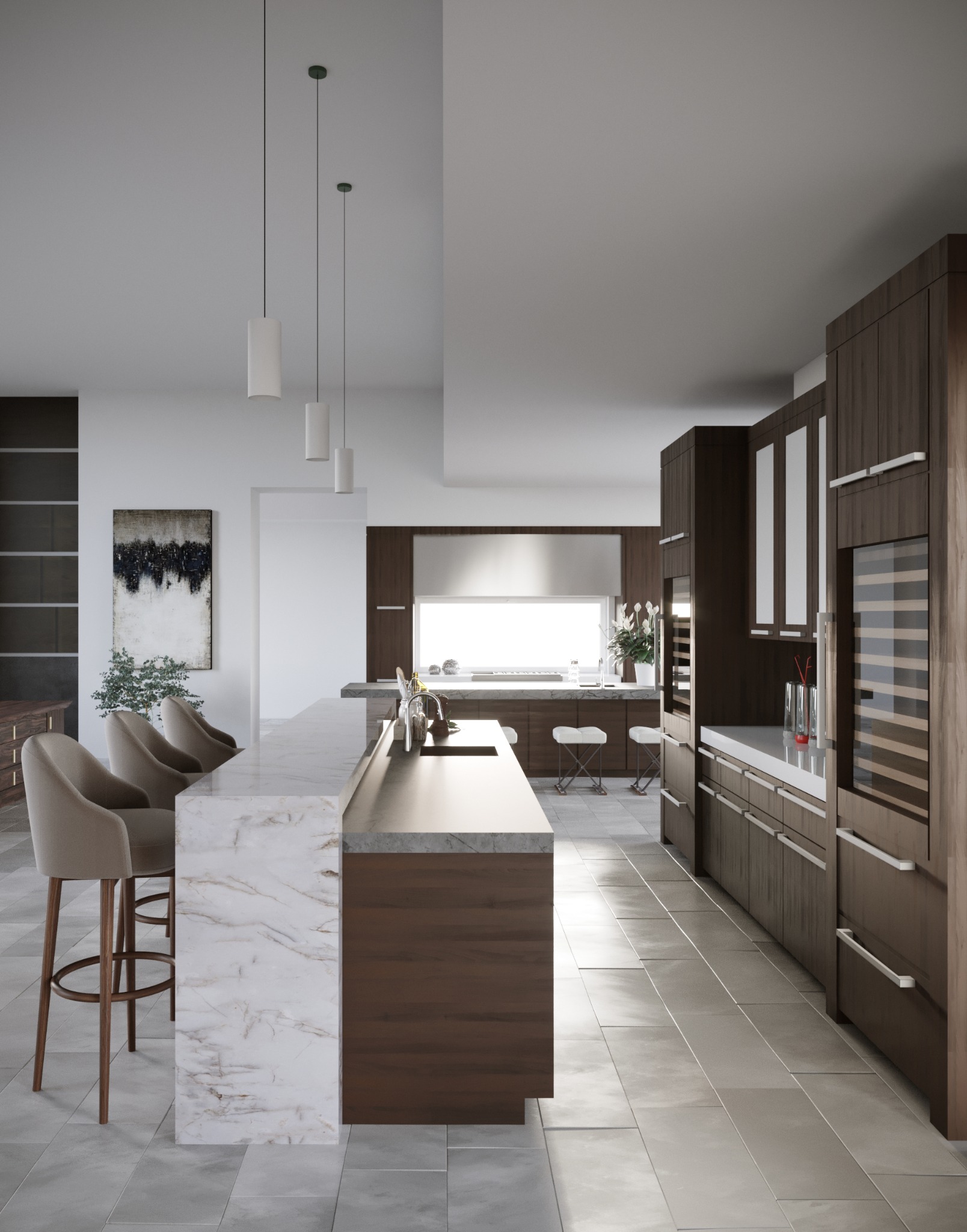 Wnętrze nowoczesnej kuchni z wyspą wykończoną marmurem i drewnem, oświetloną wiszącymi lampami. W tle widoczne okno, zabudowa kuchenna z drewnianymi frontami i wbudowaną chłodziarką do wina.