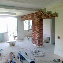 Marek XXX - układanie cegły dekoracyjnej