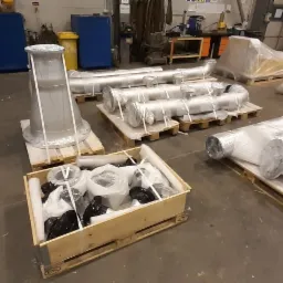 Zajmujemy się zarówno prefabrykacją jak i montażem rur oraz konstrukcji stalowych.