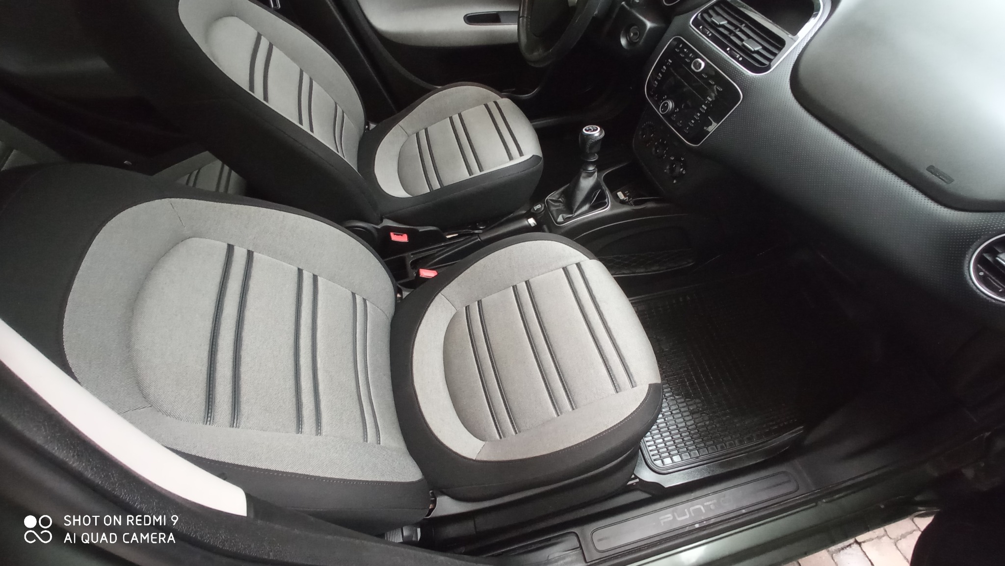 Samochód po usłudze sprzątania i prania