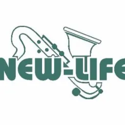 Graficzne logo 'NEW-LIFE' z elementami saksofonu, w kolorze zielonym na białym tle.