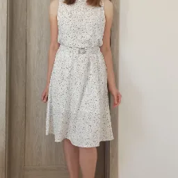 Wykrój na sukienkę na podszewce dedykowany na tkaniny