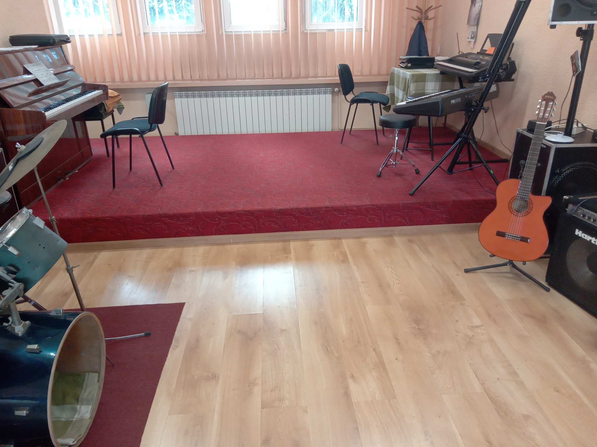 Mała scena - czasami służy nam do występów kameralnych.