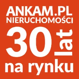 Logo firmy ANKAM.PL Nieruchomości z okazji 30 lat na rynku, biały tekst na pomarańczowym tle.