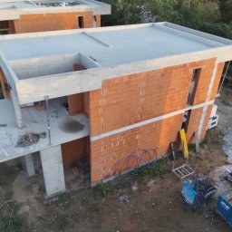 Aker Development sp z o.o. - Pierwszorzędna Adaptacja Poddasza Ożarów Mazowiecki