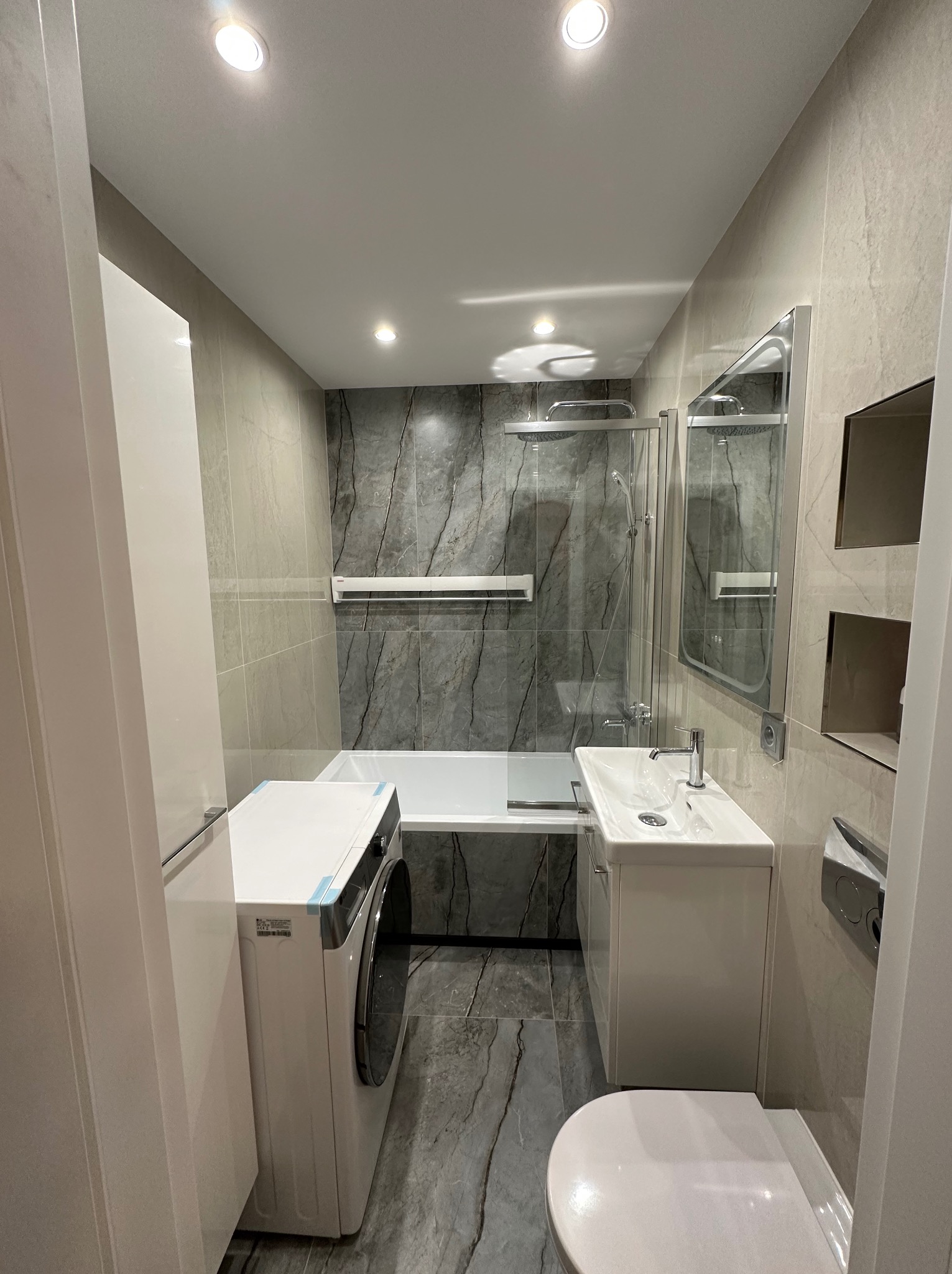 Mała lecz funkcjonalna łazienka