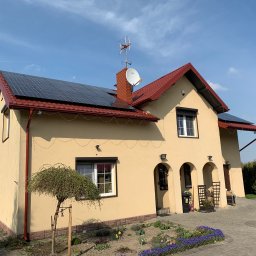 Instalacja o mocy 9,25 kW wykonana w miejscowości Gałków Mały.
Klient zdecydował się na dodatkowe bezpieczeństwo i optymalizacje mocy, dzięki wykorzystaniu falownika SolarEdge.