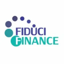 Logo firmy Fidúci Finance z abstrakcyjnym motywem kropel w odcieniach niebieskiego i turkusowego, umieszczone na białym tle.