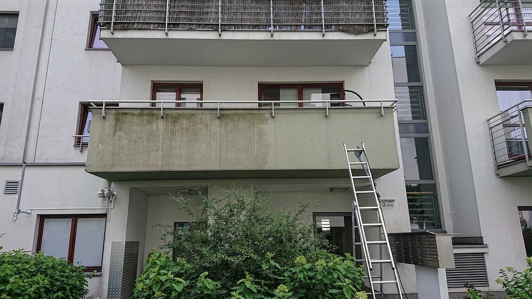 Doczyszczanie i impregnacja elewacji.