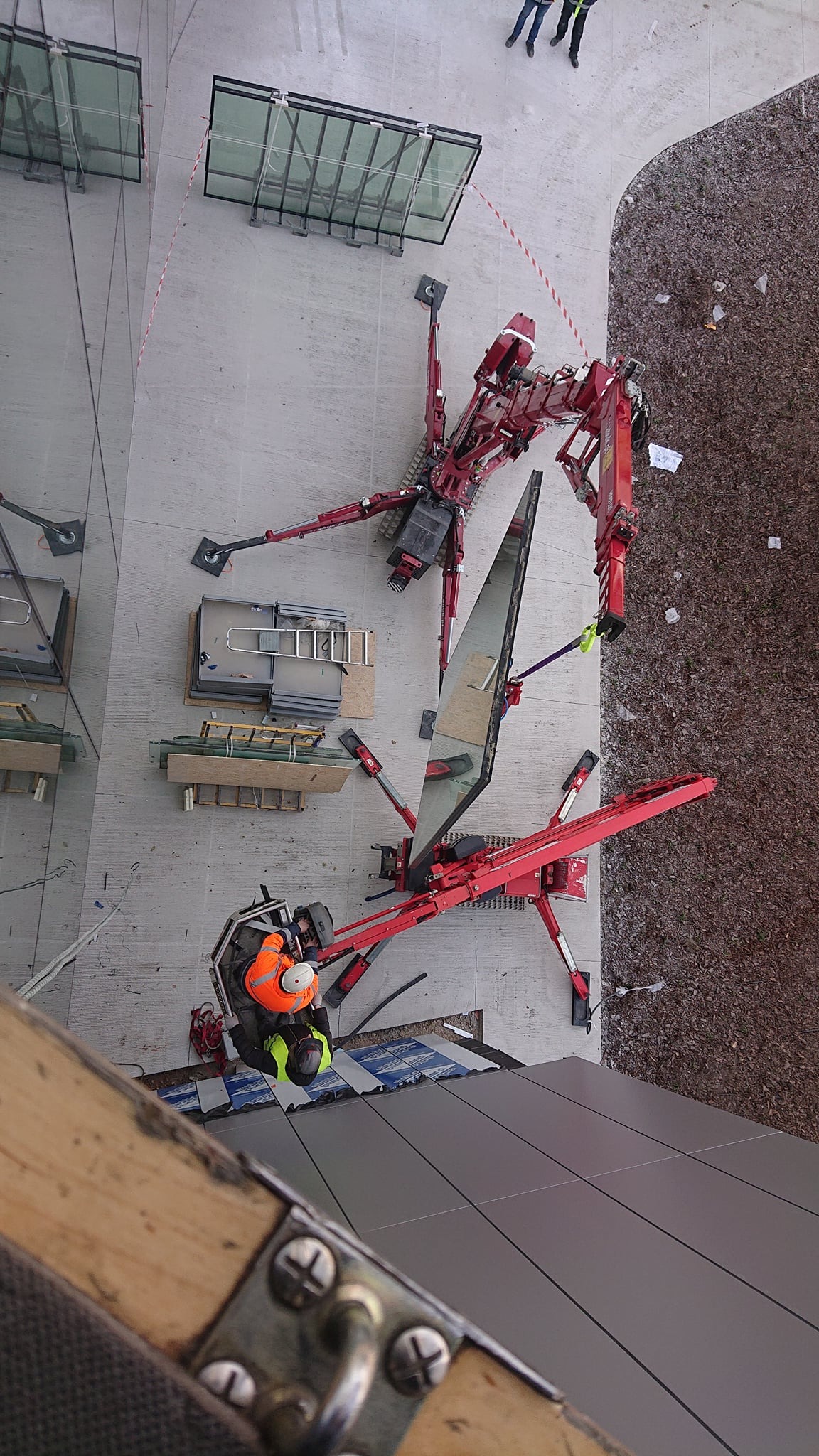 Wymiana pękniętej szyby