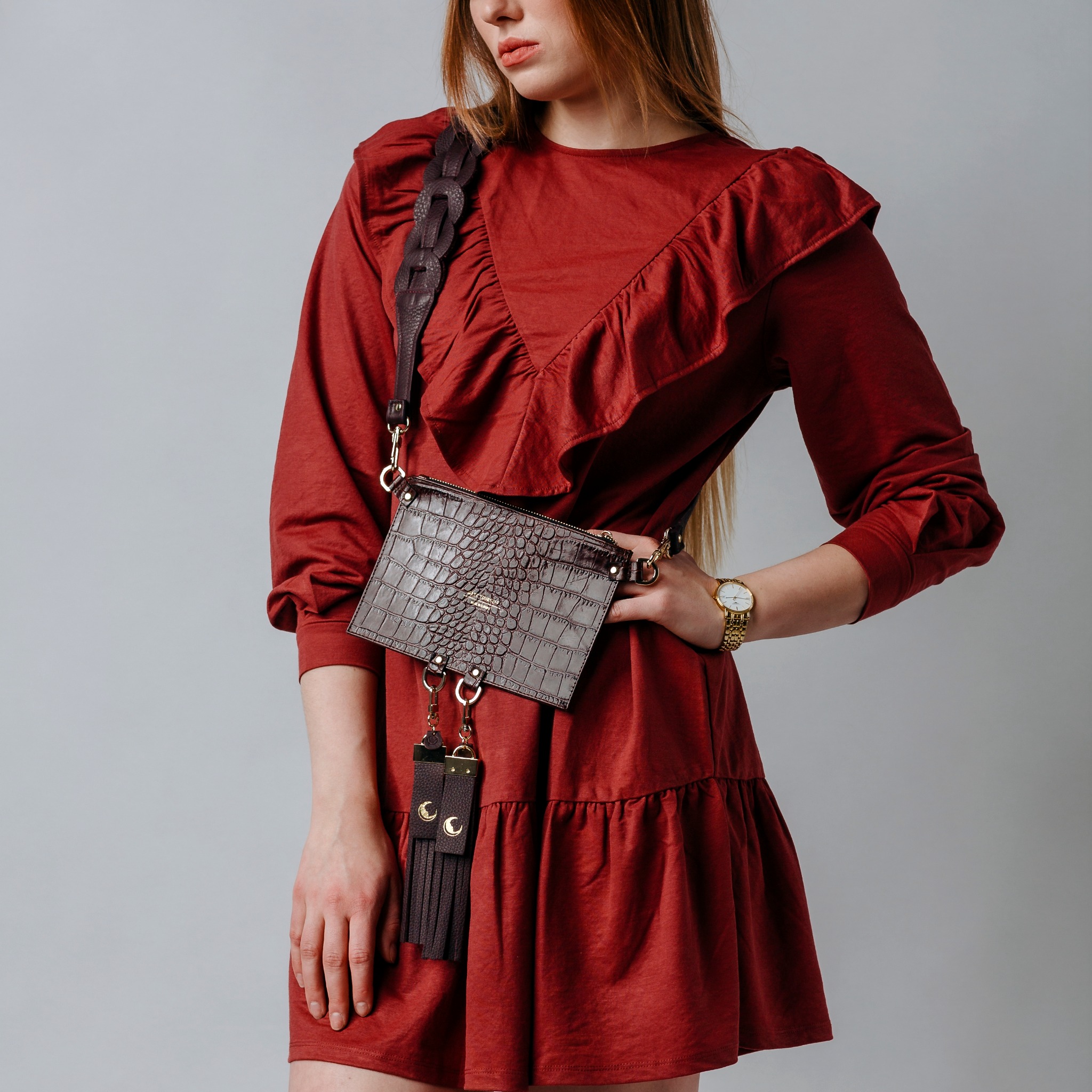 Brązowa torebka z krokodyla, personalizowana Make Yourself.