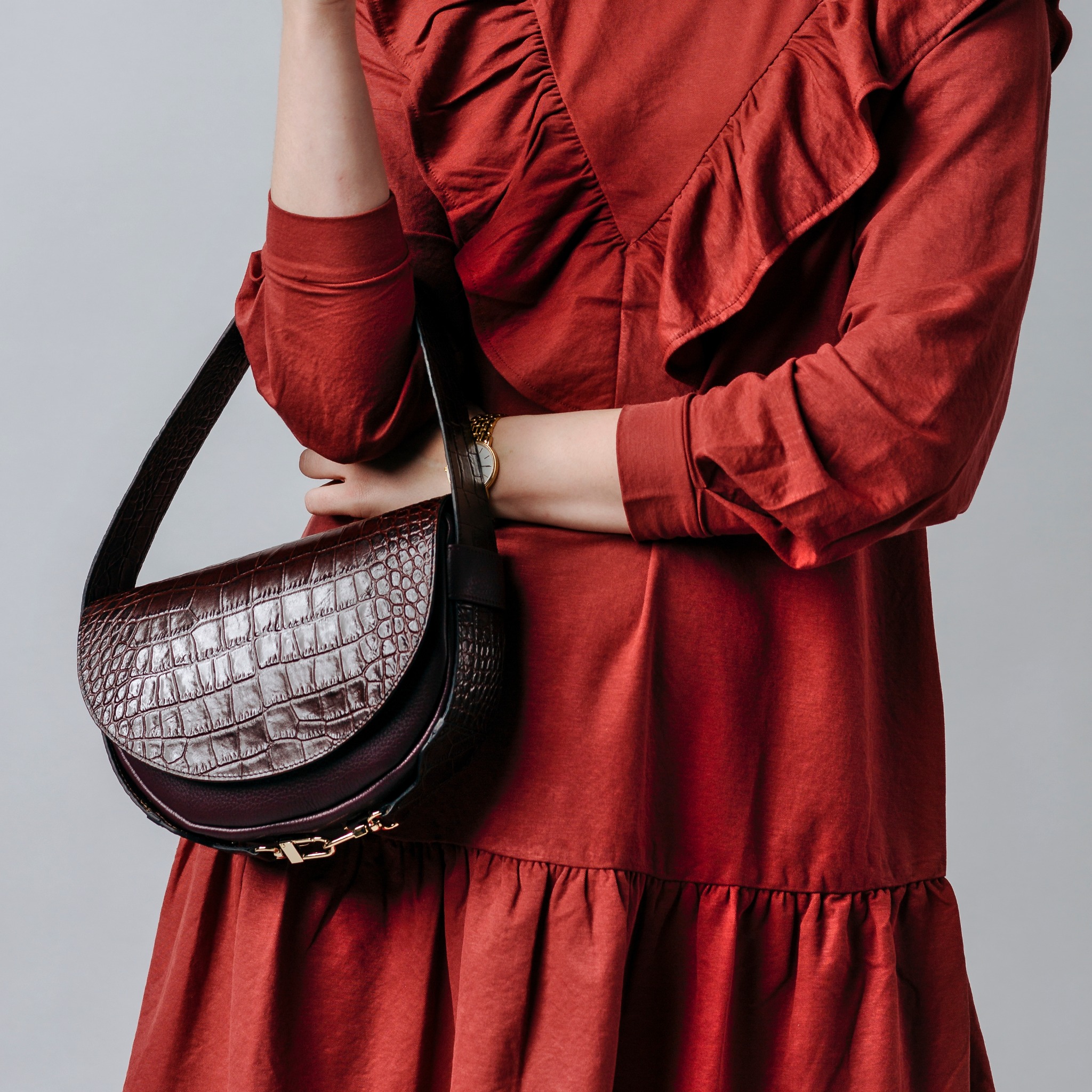 Bordowa torebka z klapą Make Yourself.