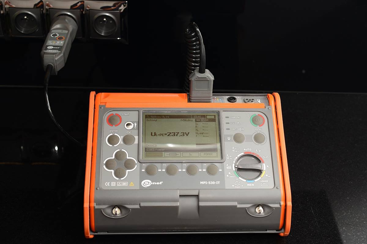 Pomiary instalacji elektrycznych oraz okresowa sprawdzenia.