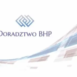Grafika z logo i napisem 'Doradztwo' oraz skrótem z trzech liter na białym tle z abstrakcyjnym wzorem geometrycznym w odcieniach szarości i błękitu.