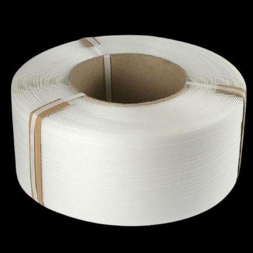 Rolka białej taśmy polipropylenowej do pakowania, z kartonowym rdzeniem i trzema papierowymi paskami zabezpieczającymi przed rozwinięciem.
