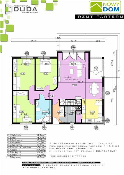 Kolorowy rzut parteru domu jednorodzinnego z poddaszem, prezentujący rozkład pomieszczeń: wiatrołap, hall, kotłownia, kuchnia, spiżarnia, salon z jadalnią, trzy pokoje i łazienka, z podanymi...