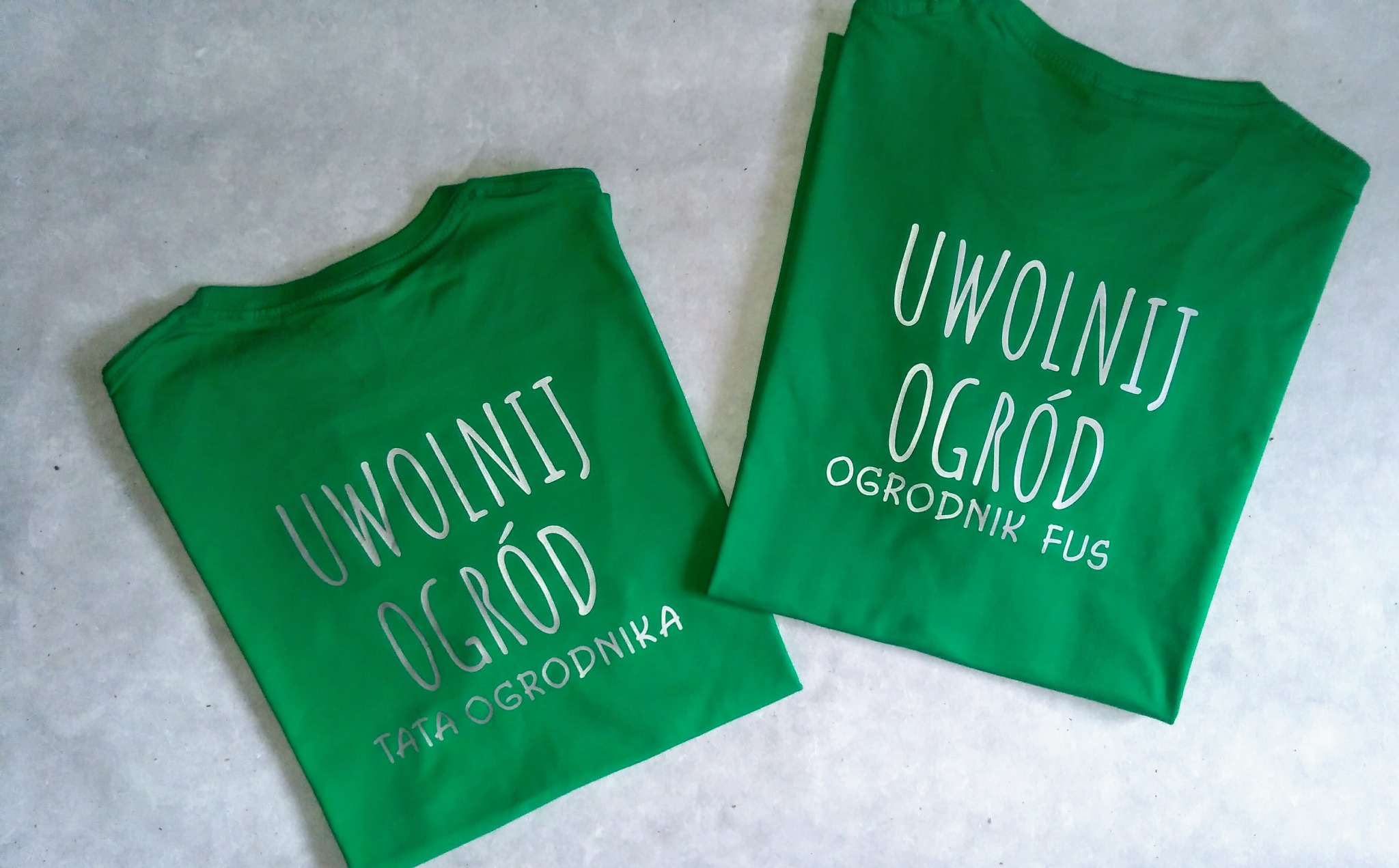 Koszulki i bluzy z nadrukiem oraz wiele innych...