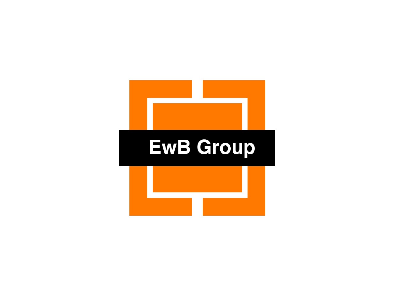 Pomarańczowe logo Ewb Group z czarnym paskiem na białym tle, w formie kwadratu z przerwami w rogach.