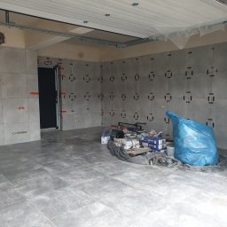 Układanie Gresu, w trakcie Realizacji 