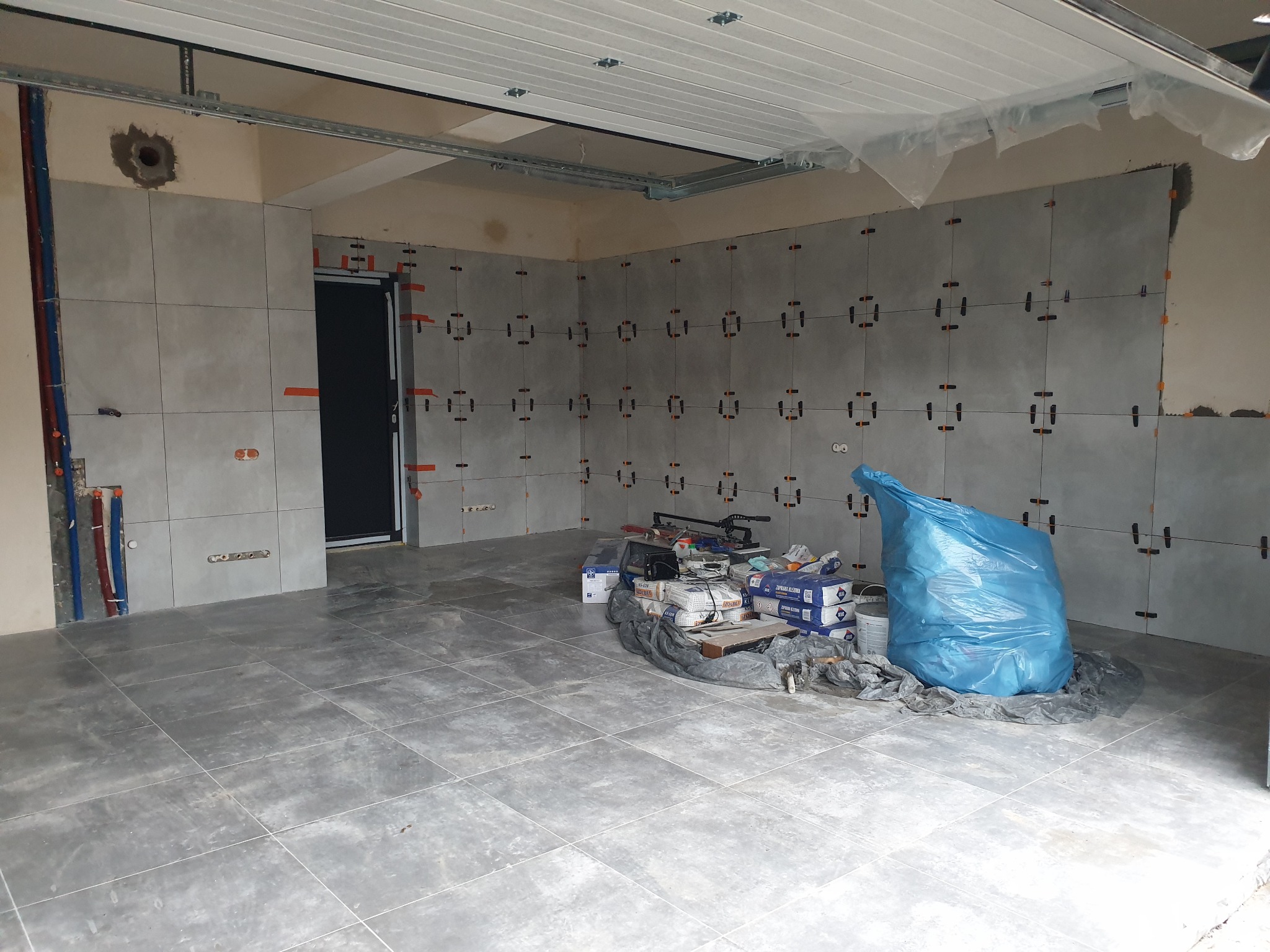 Układanie Gresu, w trakcie Realizacji